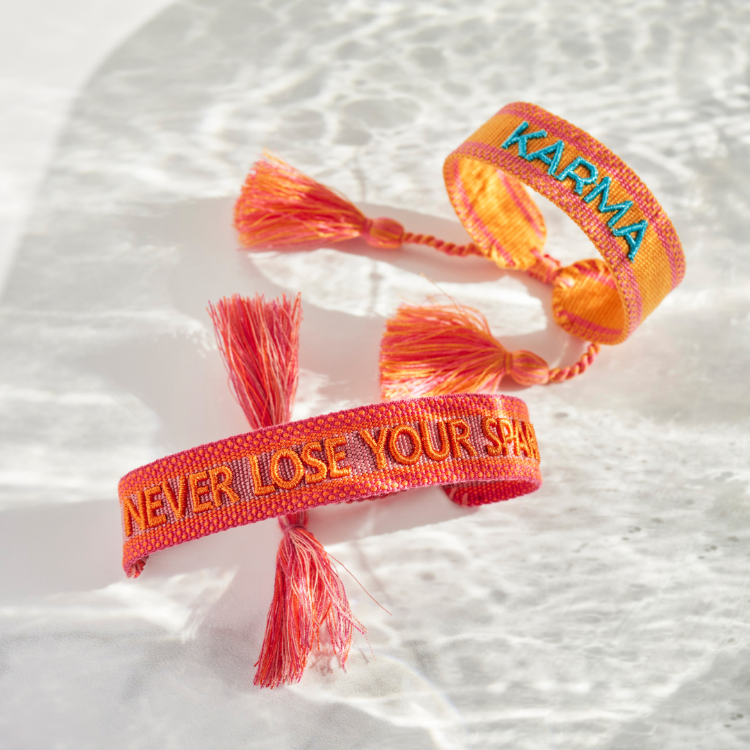 "NEVER LOSE YOUR SPARKLE" Statement Armband in altrose/orange mit Quasten im Hippie Style von Josemma - kosmetikkaufen.shop