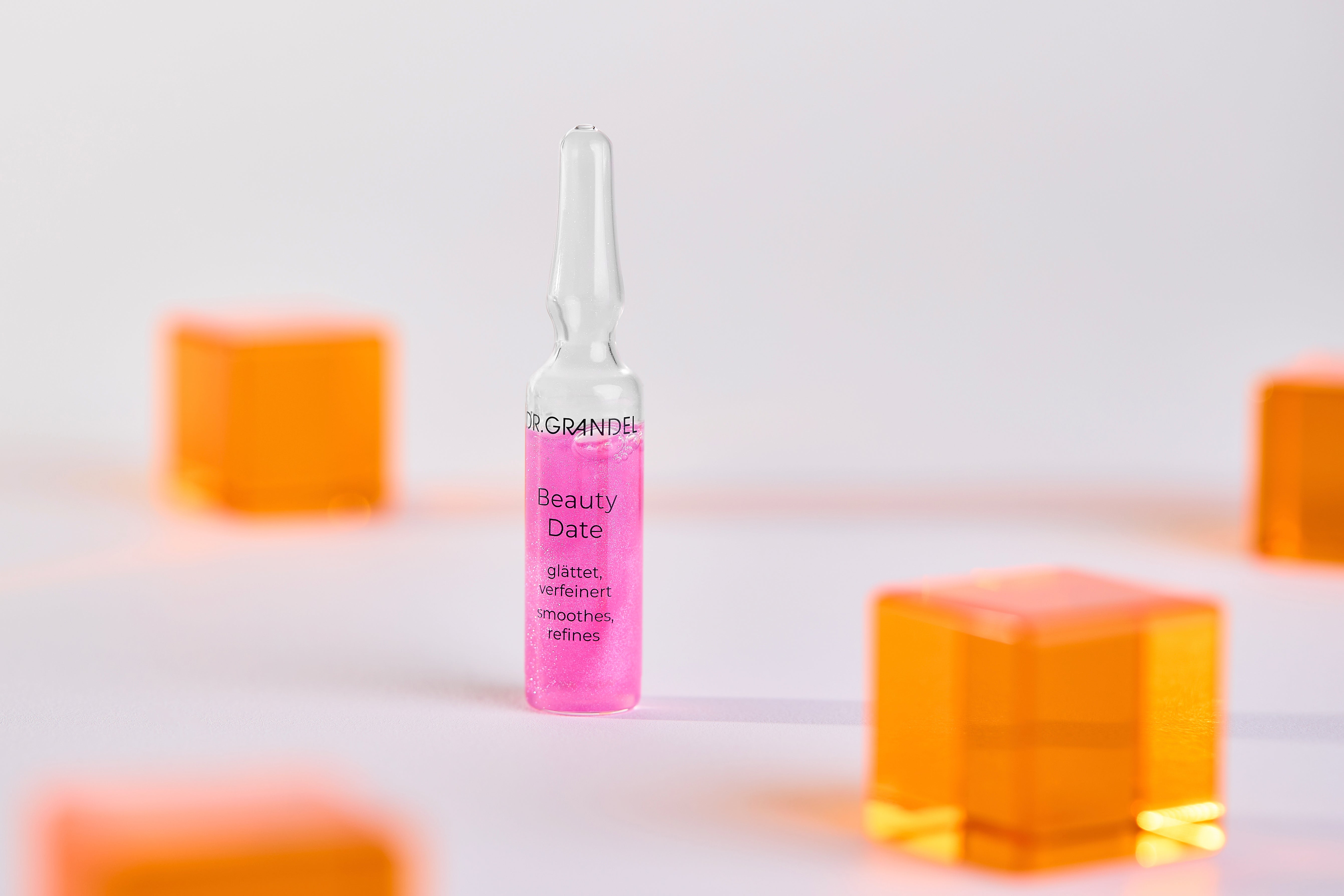 Dr. Grandel Beauty Date Wirkstoffampullen 3 x 3 ml glättet und verfeinert für einen rosig-schönen Teint